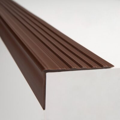 Perfil de grada Pvc Marrón 1.20 MT Melavinyl