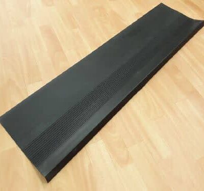 Perfil Esquinero PVC Flexible Negro